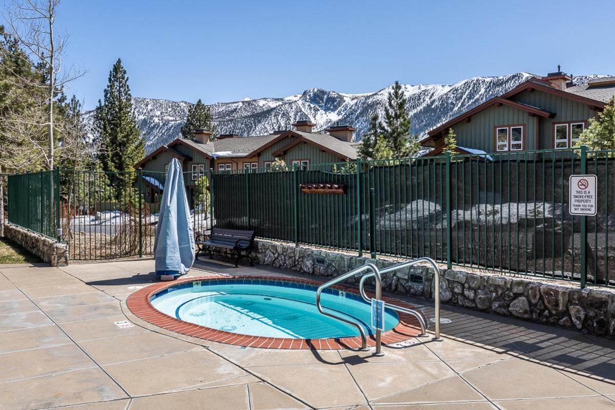 Ski In Ski Out Juniper Springs Lodge #351 Luxury Slope-Side 2 Bedrm 2 Bath End Unit! Мамът Лейкс Екстериор снимка